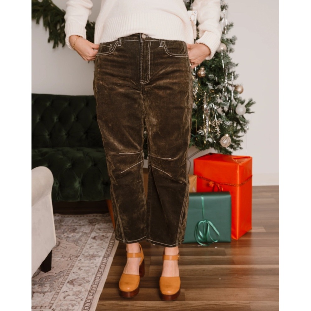 NWT Vervet Kate High Rise Flocked Barrel Leg Jeans Velvet Olive Brown Size 30 - Picture 2 of 16